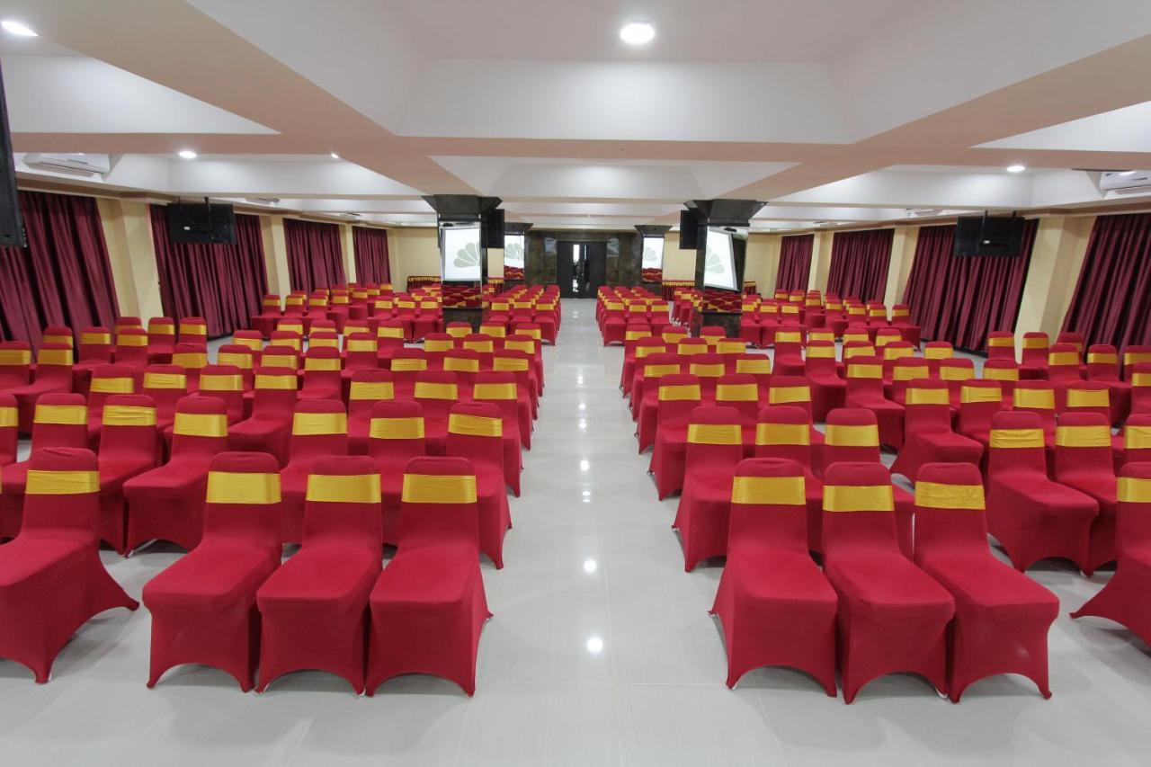Asoka Luxury Hotel Bandar Lampung Exterior photo