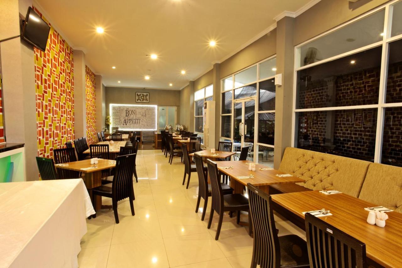 Asoka Luxury Hotel Bandar Lampung Exterior photo
